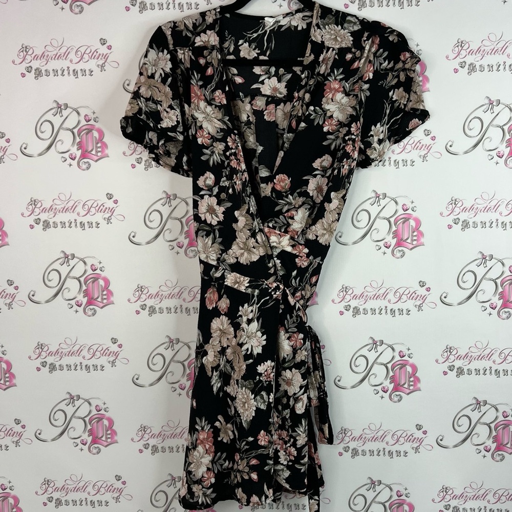 MOITY dress wrap style tie up pink white green Black Floral Mini Dress flowers